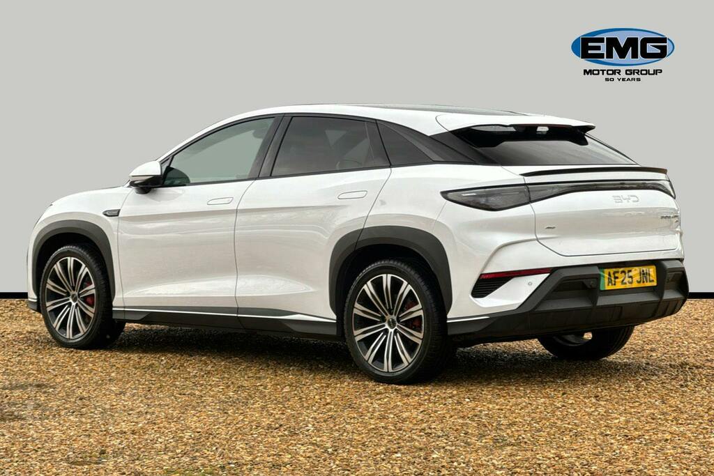 Byd Sealion 7 82.5Kwh Design Suv Awd AF25JNL White #4