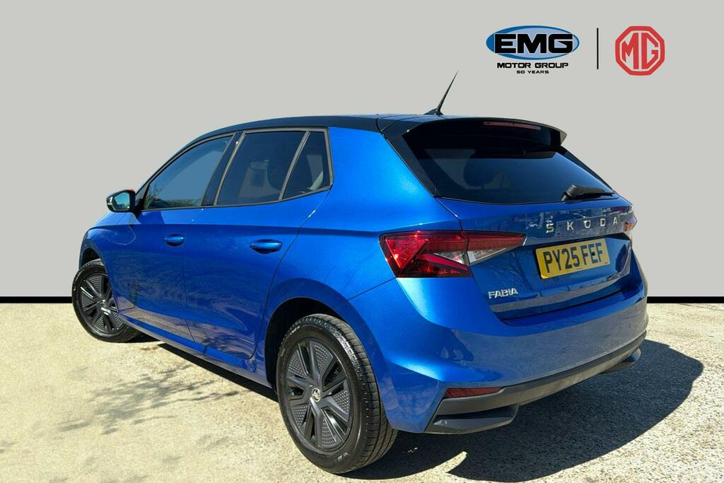 Skoda Fabia 1.5 Tsi Design Edition Hatchback Dsg PY25FEF Blue #4