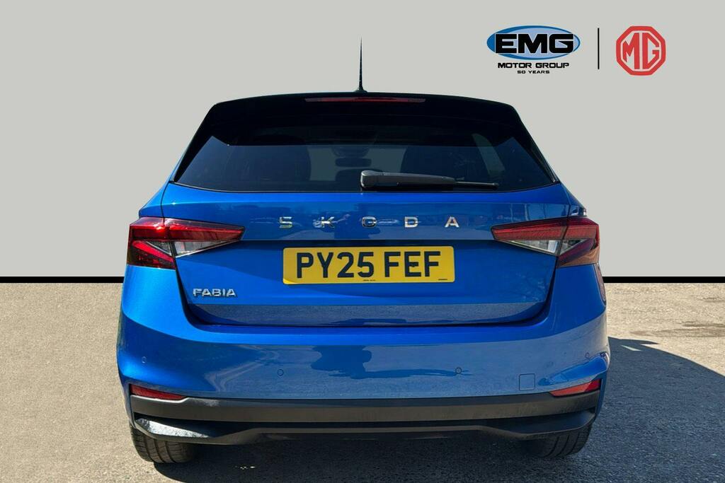 Skoda Fabia 1.5 Tsi Design Edition Hatchback Dsg PY25FEF Blue #5