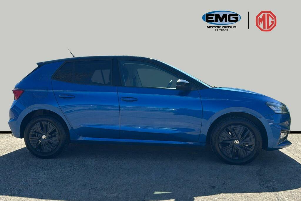Skoda Fabia 1.5 Tsi Design Edition Hatchback Dsg PY25FEF Blue #3