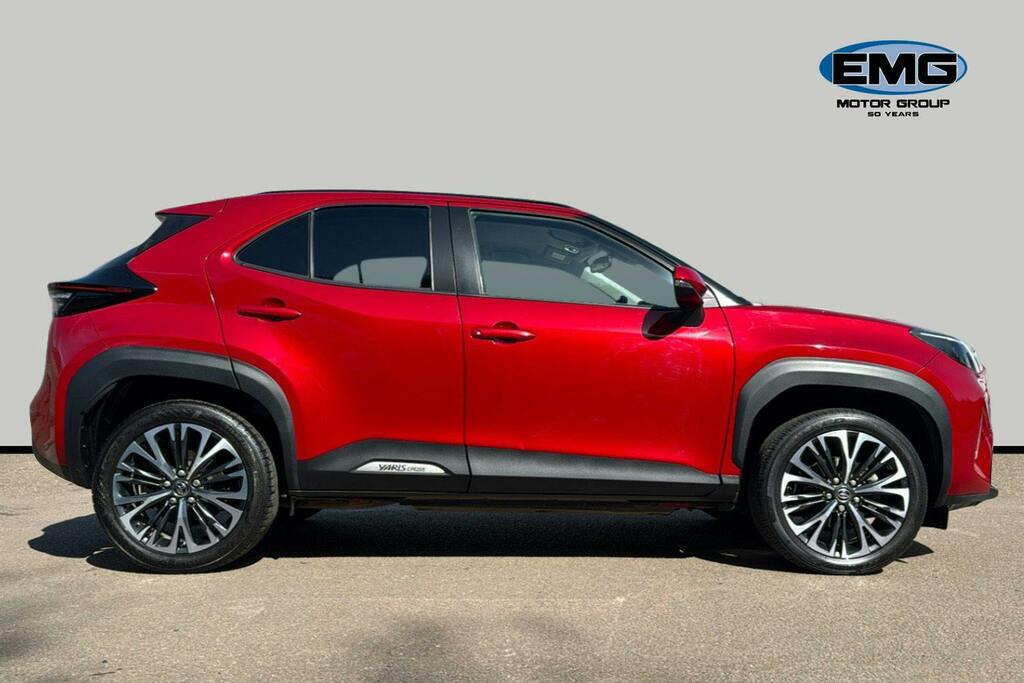 Toyota Yaris Cross 1.5 Vvt H Excel Suv Hybrid E Cvt Awd FR23EPD Red #3