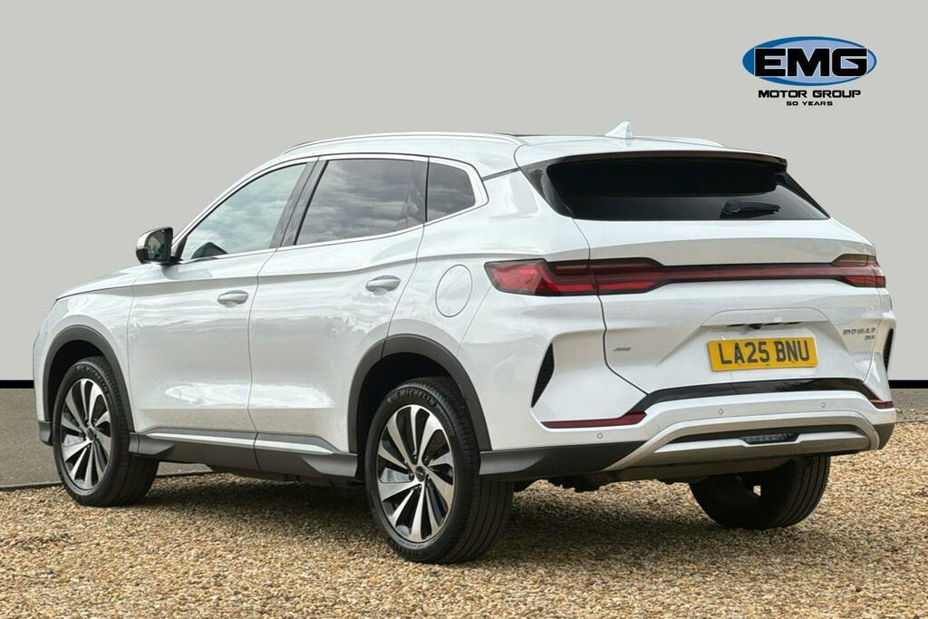 Byd Seal U 1.5 18.3Kwh Design Suv Plug In Hybrid C LA25BNU White #4