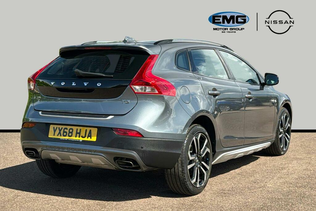Volvo V40 Cross Country 1.5 T3 Gpf Pro Hatchback Ss YX68HJA Grey #6