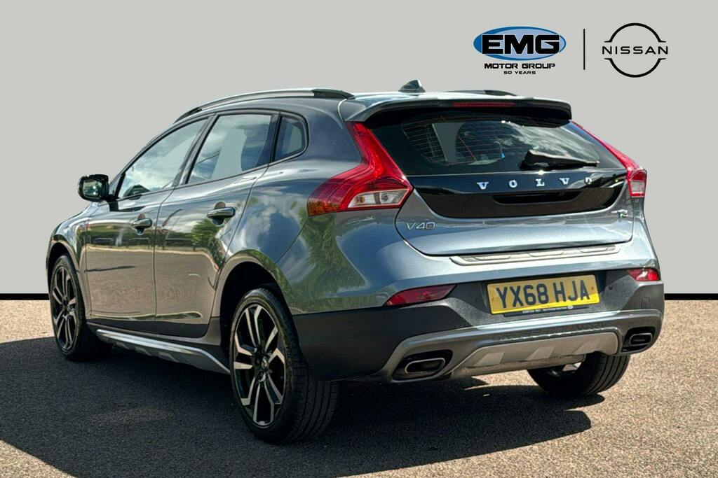 Volvo V40 Cross Country 1.5 T3 Gpf Pro Hatchback Ss YX68HJA Grey #4