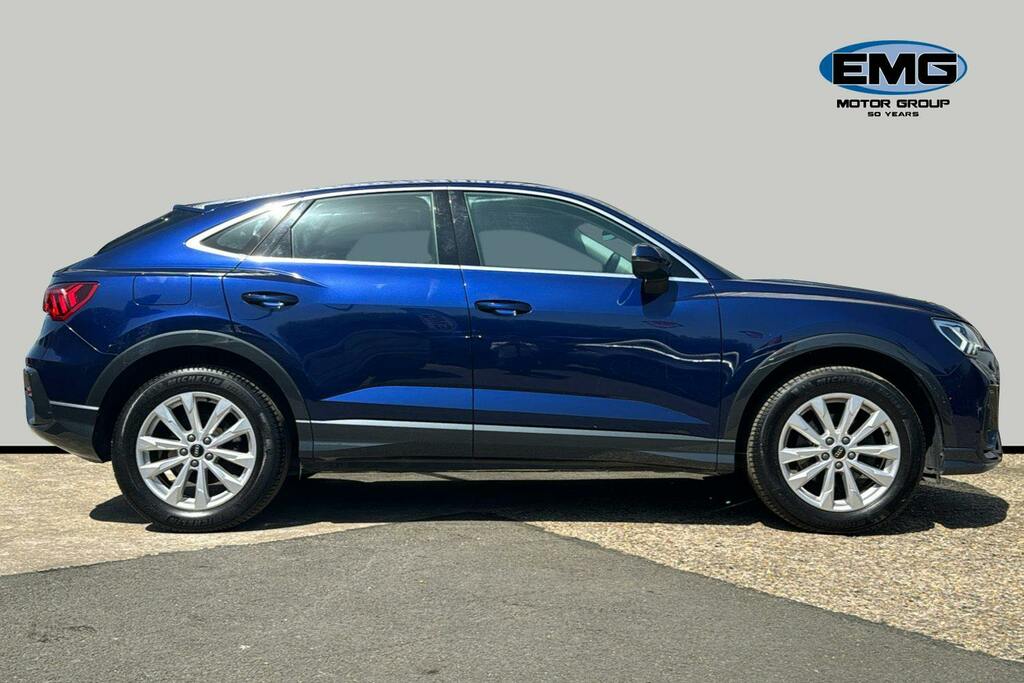Audi Q3 1.5 Tfsi Cod 35 Sport Sportback S Troni AK22BKY Blue #3