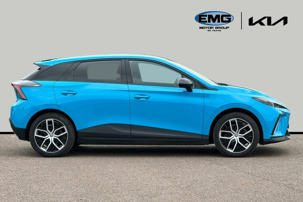 MG MG4 64Kwh Trophy Long Range Hatchback Aut Blue #3