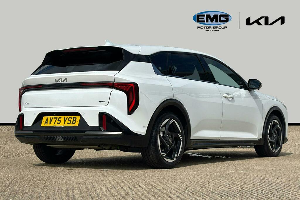 Kia 1.6 T Gdi Gt Line Hatchback Dct Ss AV75YSB White #6