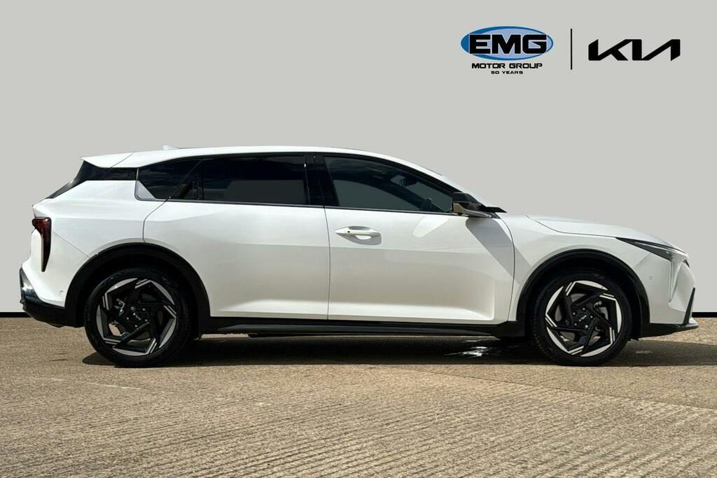 Kia 1.6 T Gdi Gt Line Hatchback Dct Ss AV75YSB White #3