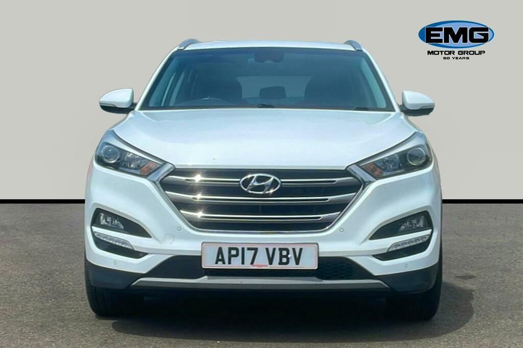Hyundai Tucson 2.0 Crdi Blue Drive Premium Suv AP17VBV White #2