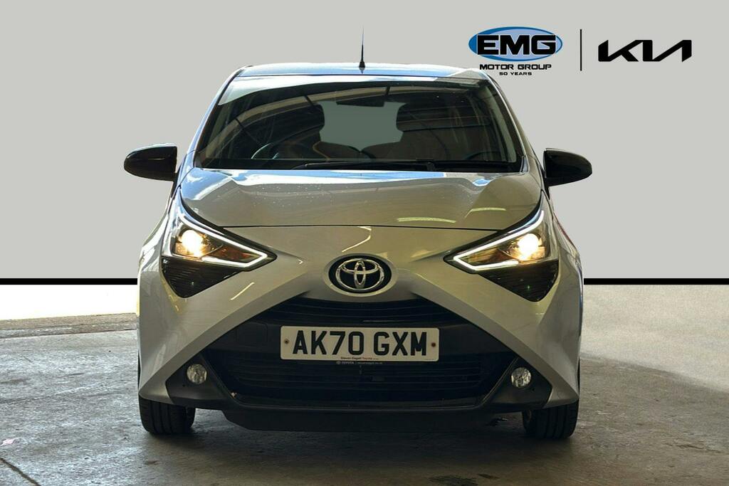 Toyota Aygo 1.0 Vvt I X Trend Hatchback AK70GXM Silver #2