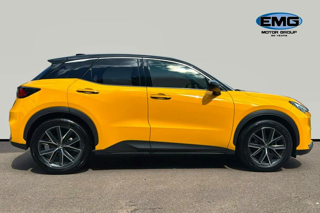 Lexus LBX 1.5 Vvt Ie Premium Plus Suv Hybrid E Cv AY24XZL Yellow #3