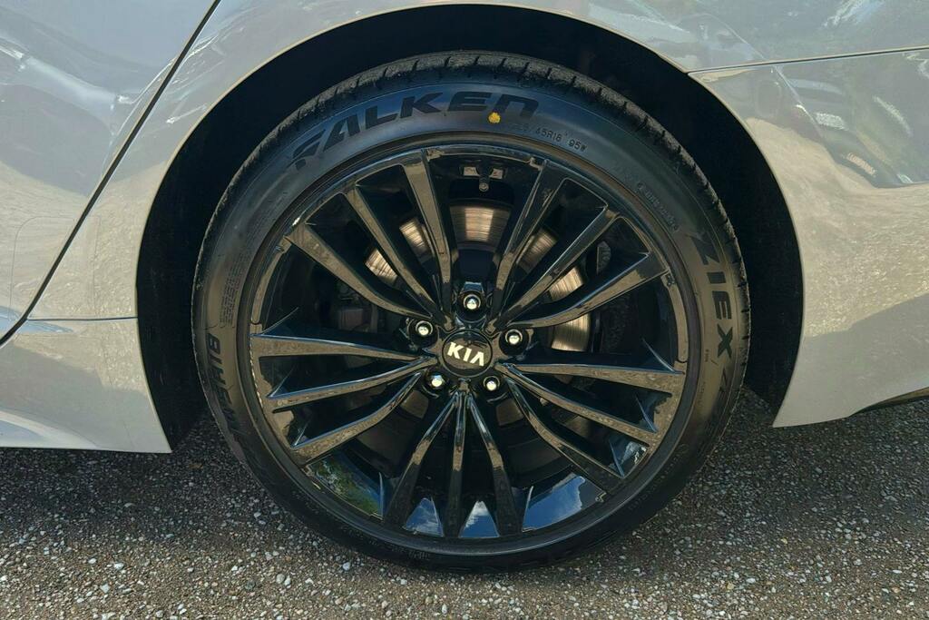 Kia Stinger White #27