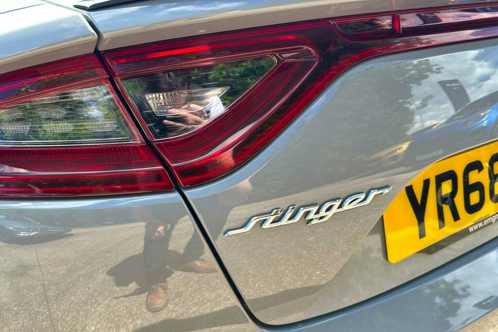 Kia Stinger White #28