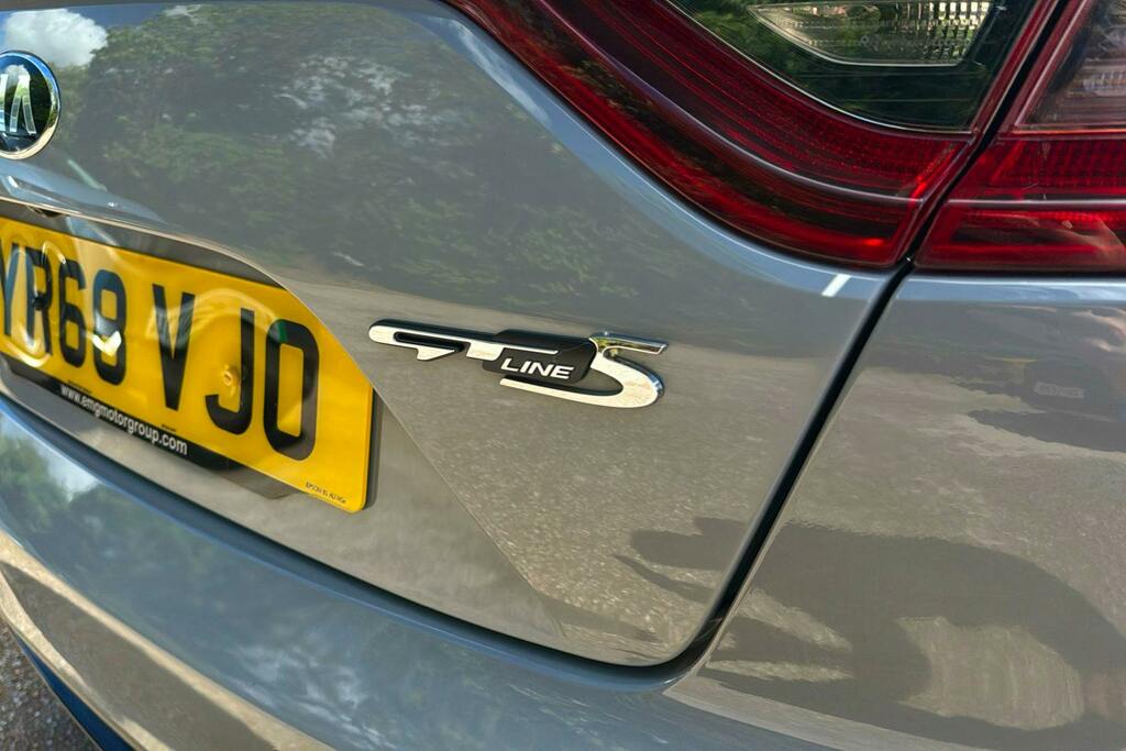 Kia Stinger White #29
