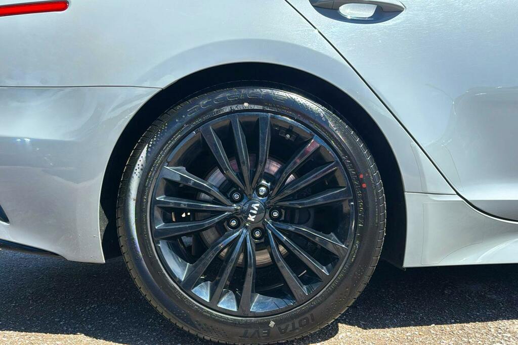 Kia Stinger White #7