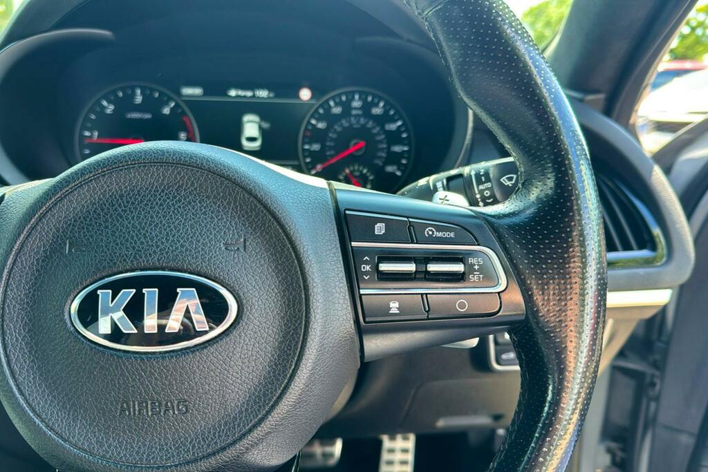 Kia Stinger White #17