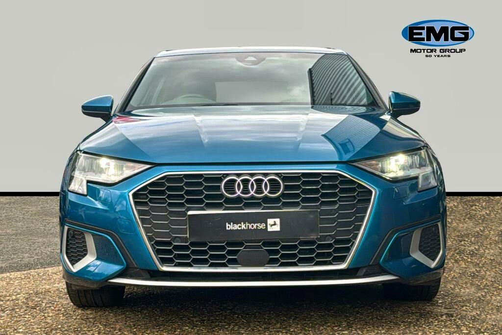 Audi A3 1.5 Tfsi 35 Sport Sportback S RK22LPZ Blue #2