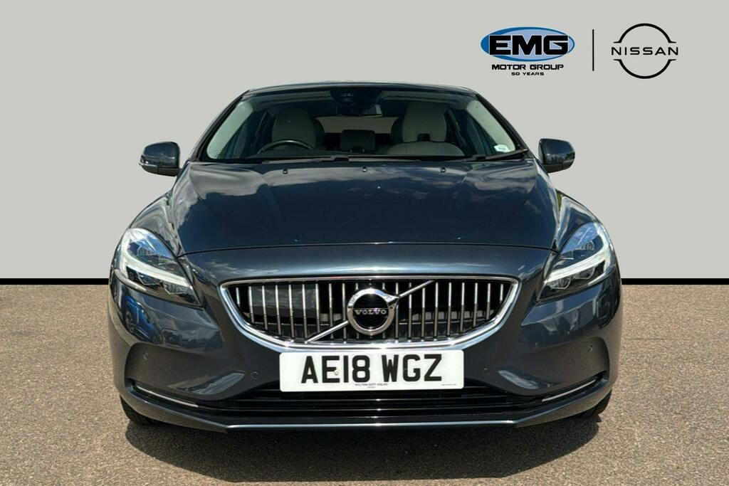Volvo V40 1.5 T3 Inscription Hatchback Ss AE18WGZ Blue #2