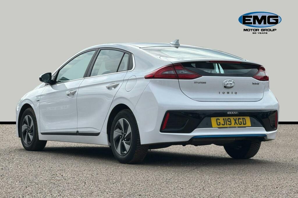 Hyundai Ioniq 1.6 H Gdi Gpf Premium Se Hatchback Hybr White #4