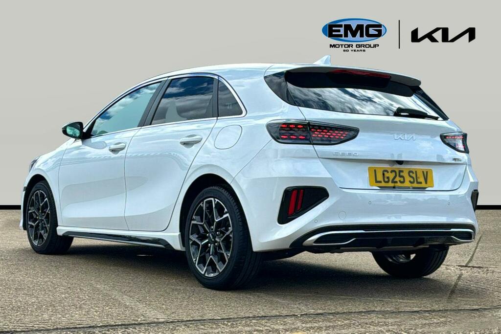 Kia Ceed 1.5 T Gdi Gt Line Hatchback Dct Ss LG25SLV White #4