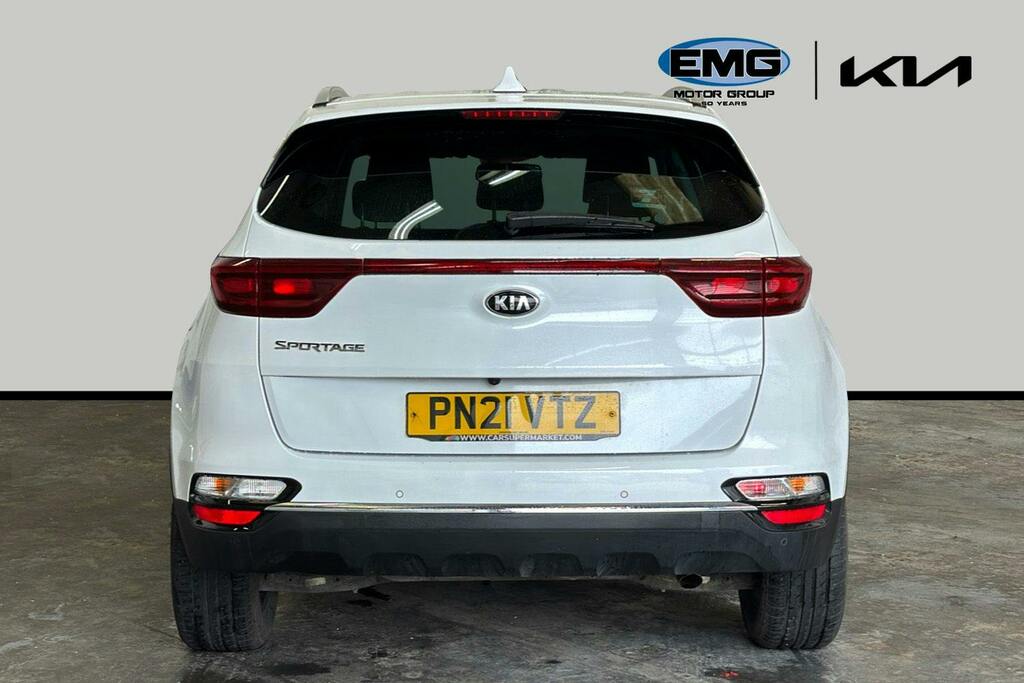 Kia Sportage 1.6 Gdi 2 Gpf Suv Ss PN21VTZ White #5