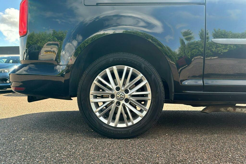 Volkswagen Caddy Maxi Life 2L Null Red #7