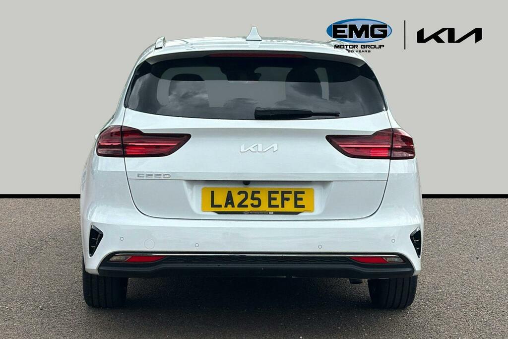 Kia Ceed 1.5 T Gdi 3 Sportswagon Dct Ss LA25EFE White #5