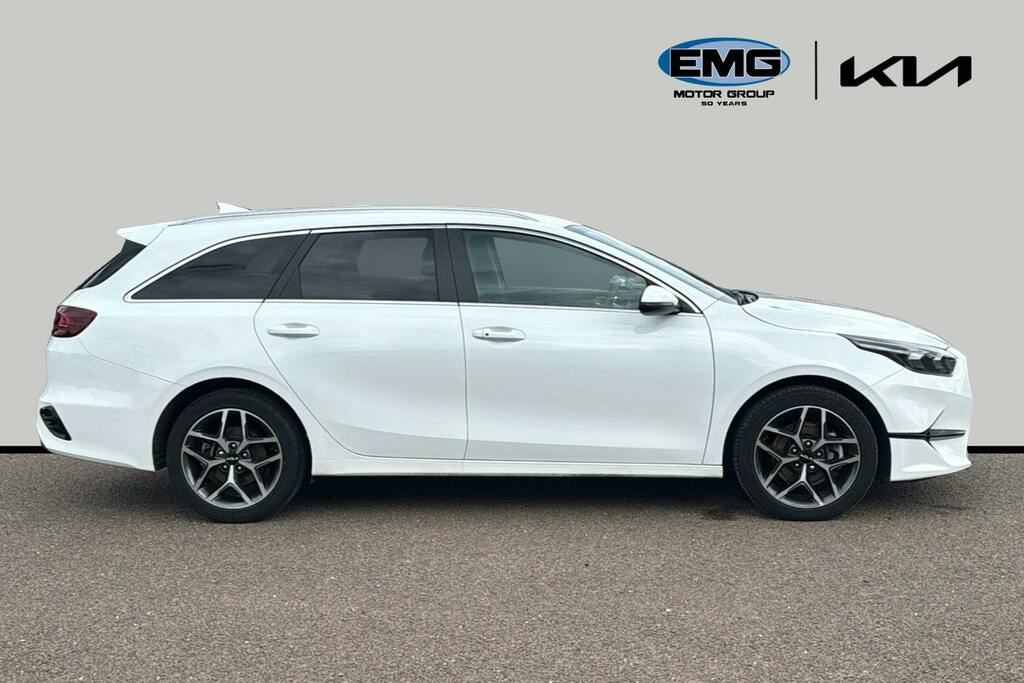 Kia Ceed 1.5 T Gdi 3 Sportswagon Dct Ss LA25EFE White #3