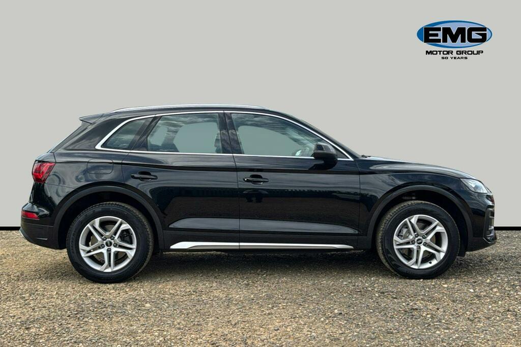 Audi Q5 2.0 Tdi 40 Sport Suv S Tronic Quattro AD21FJJ Black #3