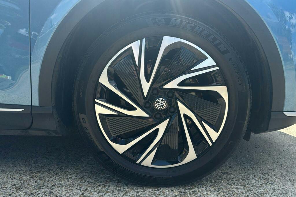 MG  64Kwh Trophy Long Range Black #23