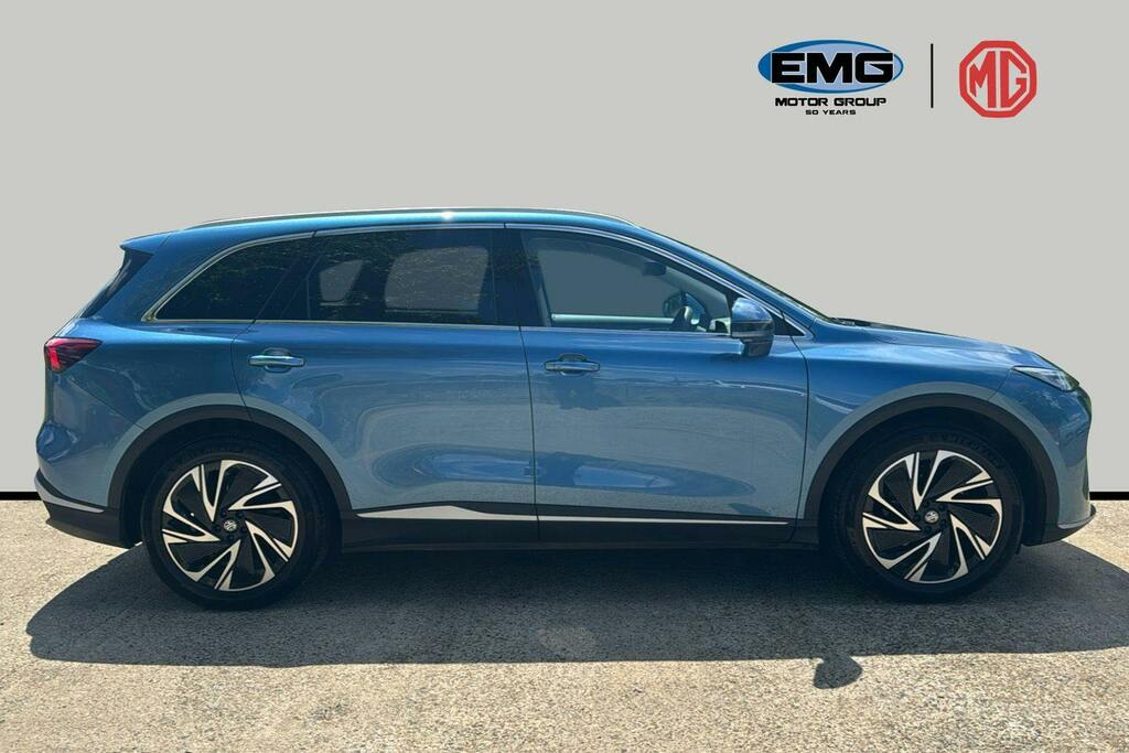 MG  64Kwh Trophy Long Range Black #3