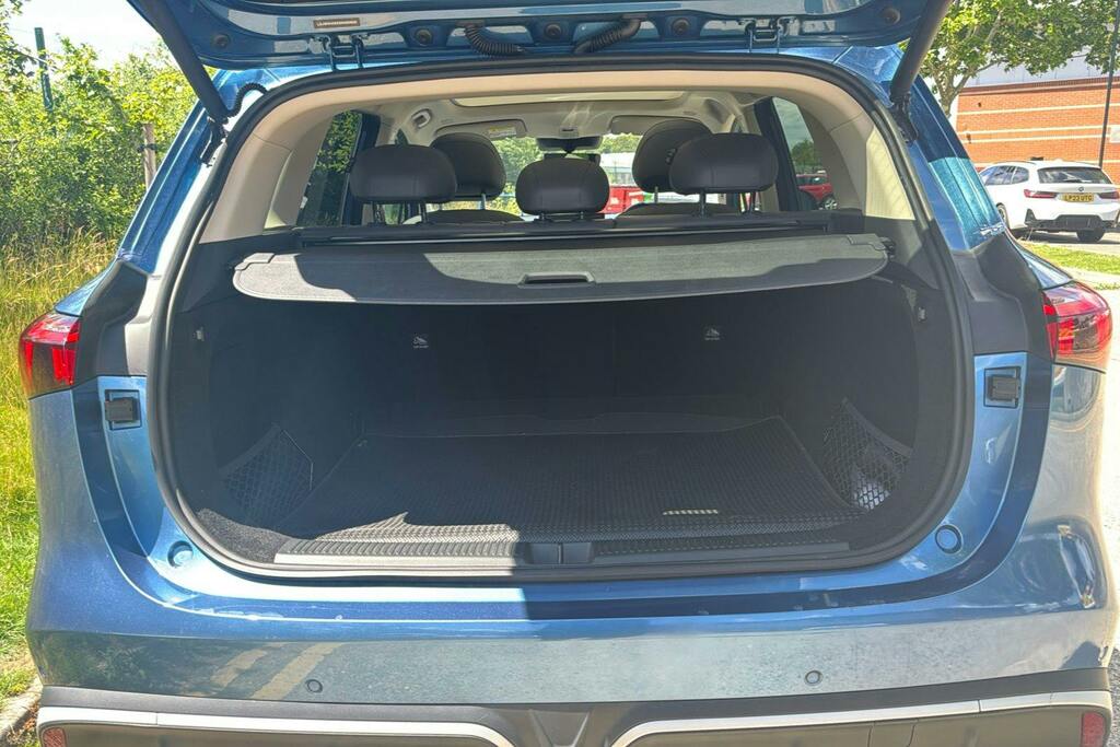 MG  64Kwh Trophy Long Range Black #26