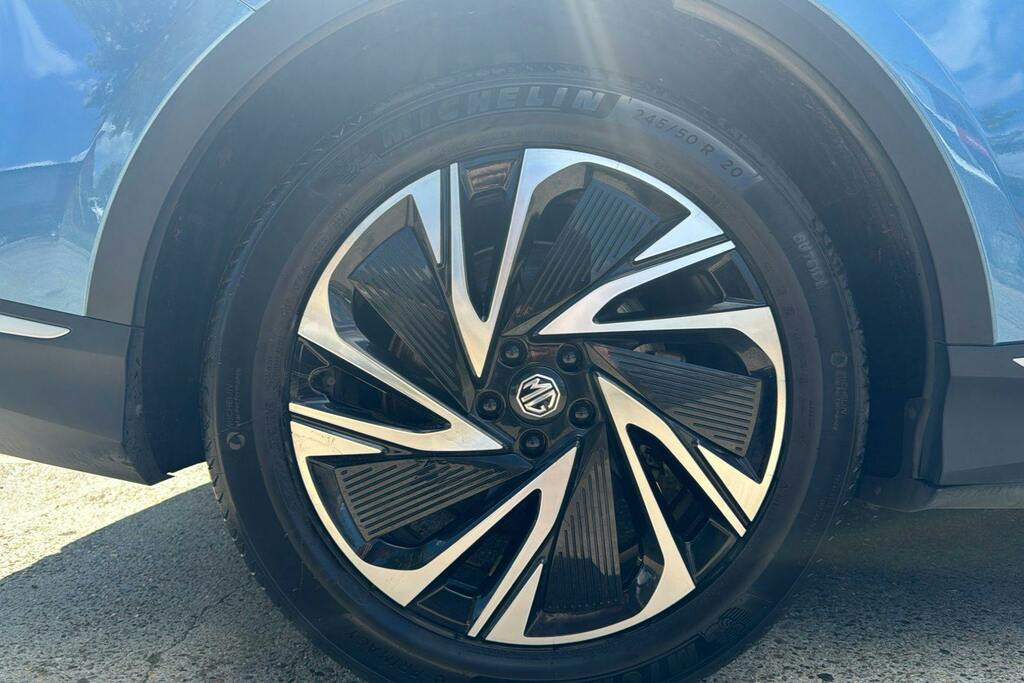MG  64Kwh Trophy Long Range Black #7