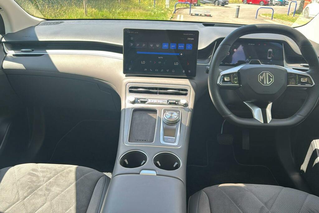 MG  64Kwh Trophy Long Range Black #8