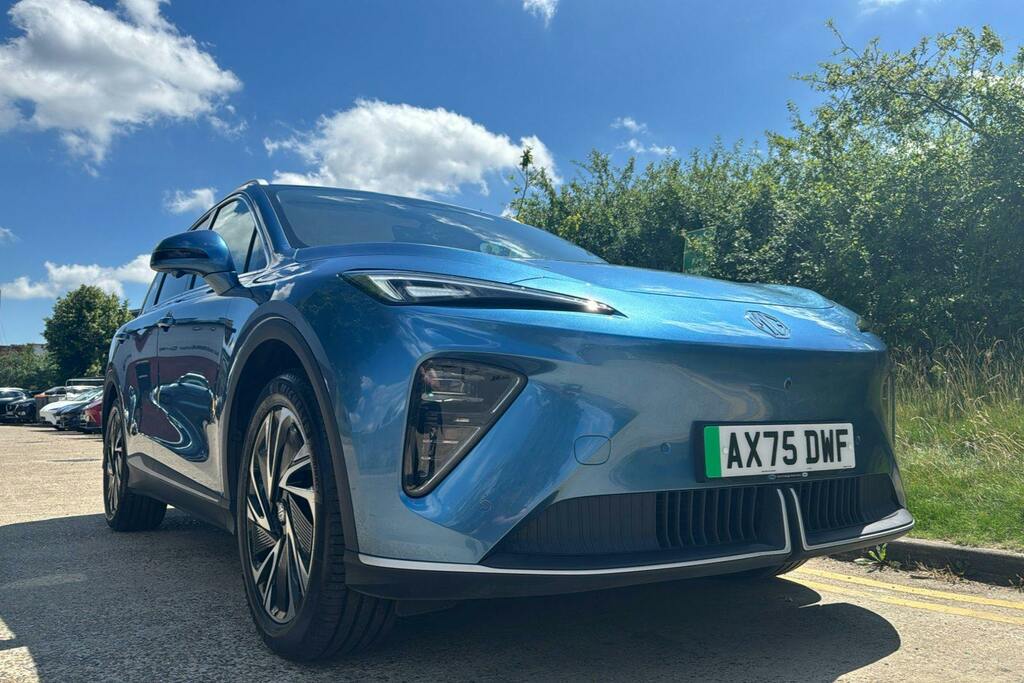 MG  64Kwh Trophy Long Range Black #32