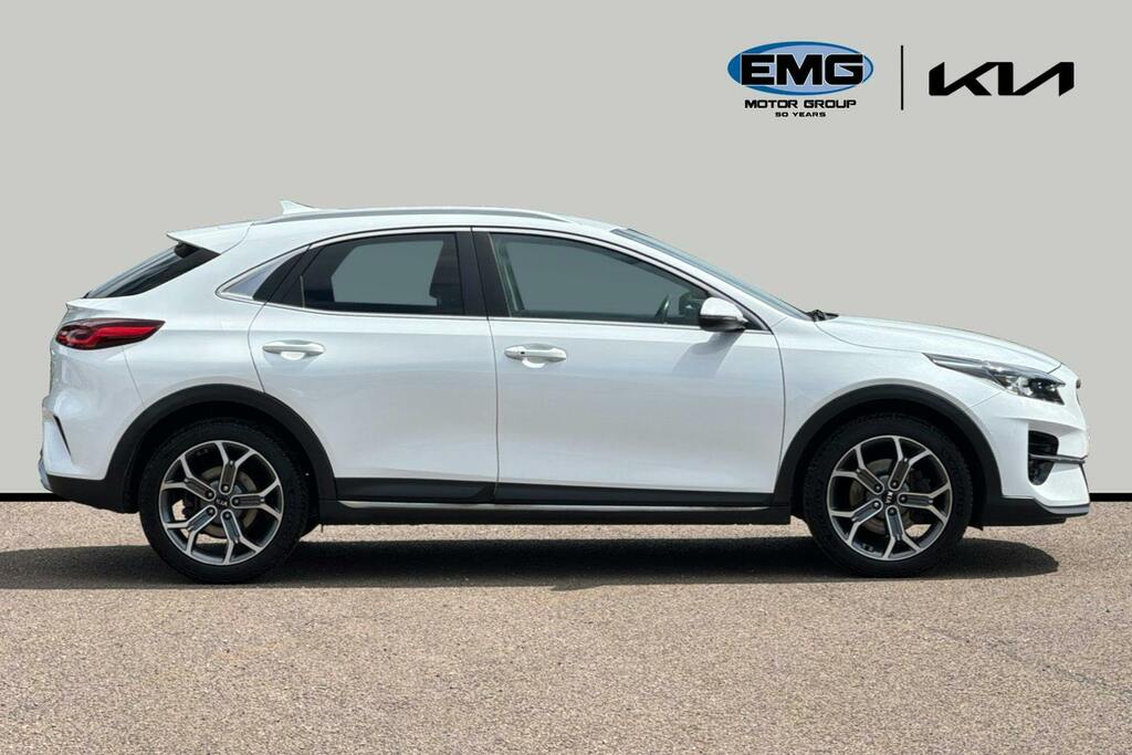 Kia Xceed 1.5 T Gdi 3 Suv Dct Ss MD21NHJ White #3