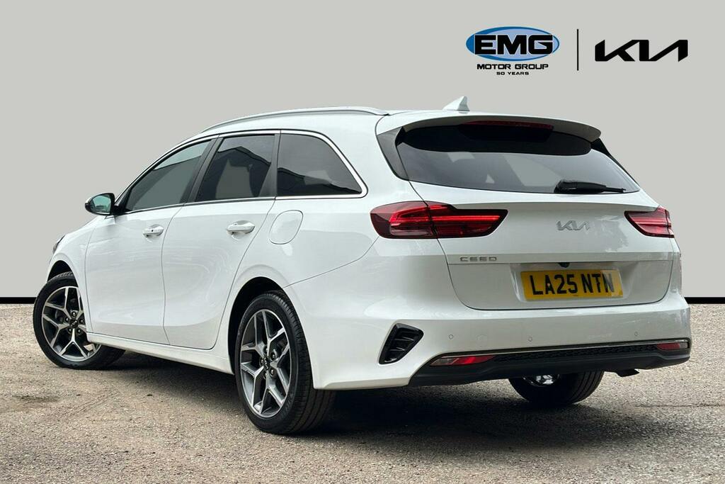 Kia Ceed 1.5 T Gdi 3 Sportswagon Dct Ss White #4
