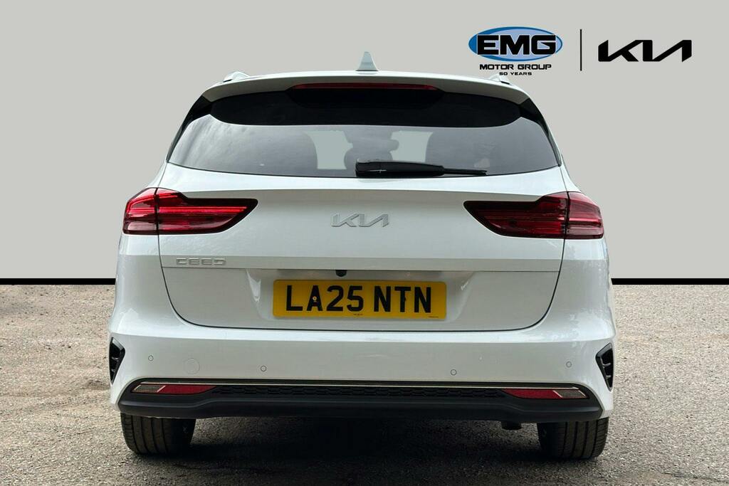 Kia Ceed 1.5 T Gdi 3 Sportswagon Dct Ss White #5
