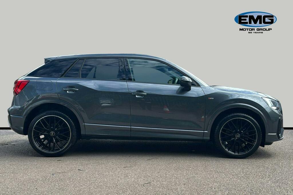 Audi Q2 1.5 Tfsi Cod 35 Black Edition Suv S Tro RA23GCU Grey #3