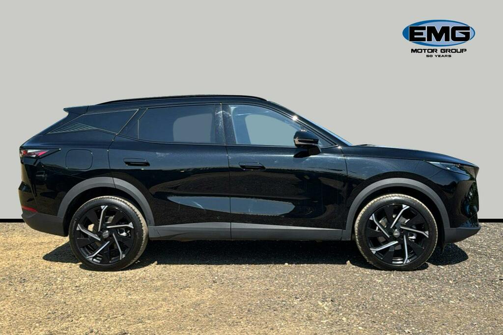 Omoda 7 1.5T Shs 18.4Kwh Noble Suv Plug In Hybr Black #3