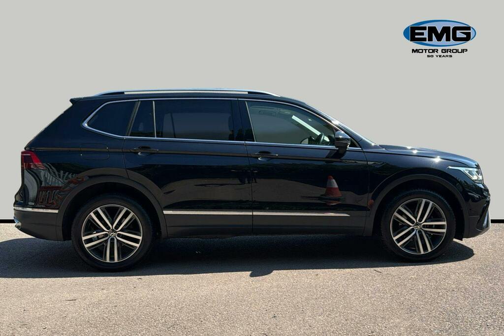 Volkswagen Tiguan Allspace 1.5 Tsi Elegance Suv Dsg Ss CY74BXM Black #3