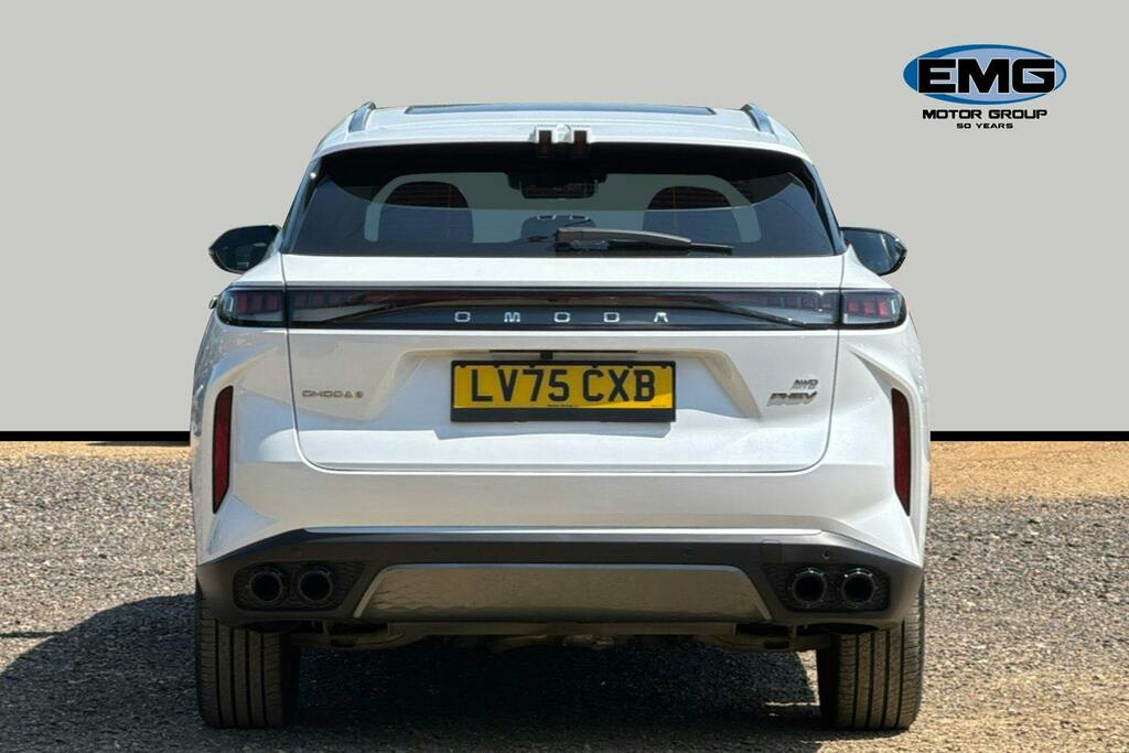 Omoda 9 1.5T Shs 34.46Kwh Noble Suv Plug In Hyb White #5