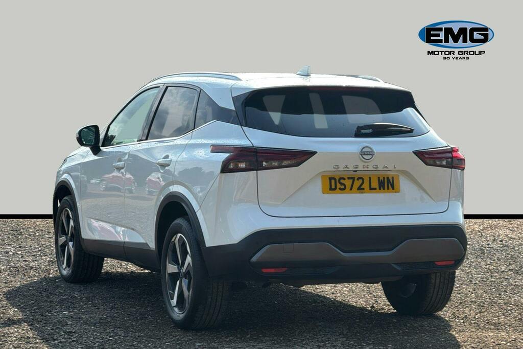 Nissan Qashqai 1.3 Dig T Mhev N Connecta Suv Hybrid Ma DS72LWN White #4