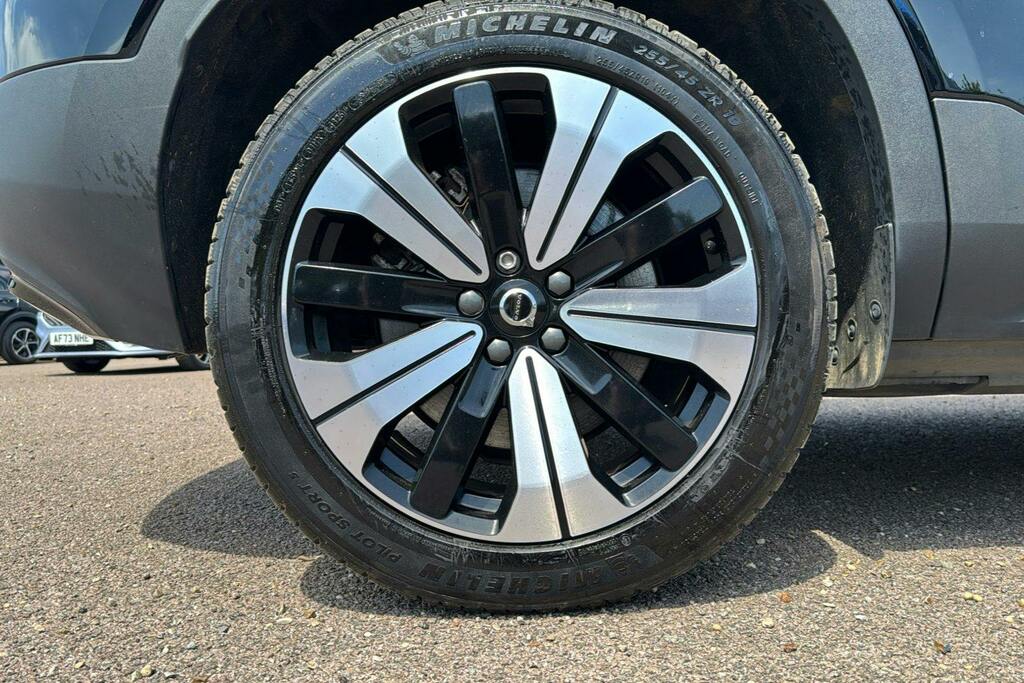 Volvo C40 Recharge 69Kwh Core Suv Black #6