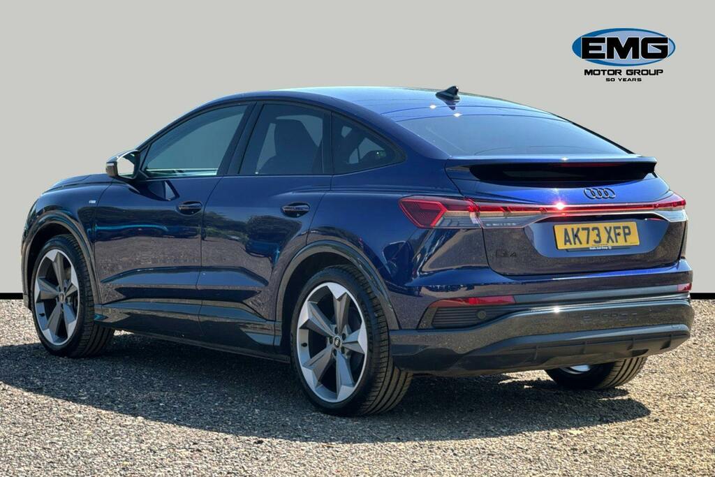 Audi Q4 E Tron 40 Black Edition Sportback 82Kwh AK73XFP Blue #4