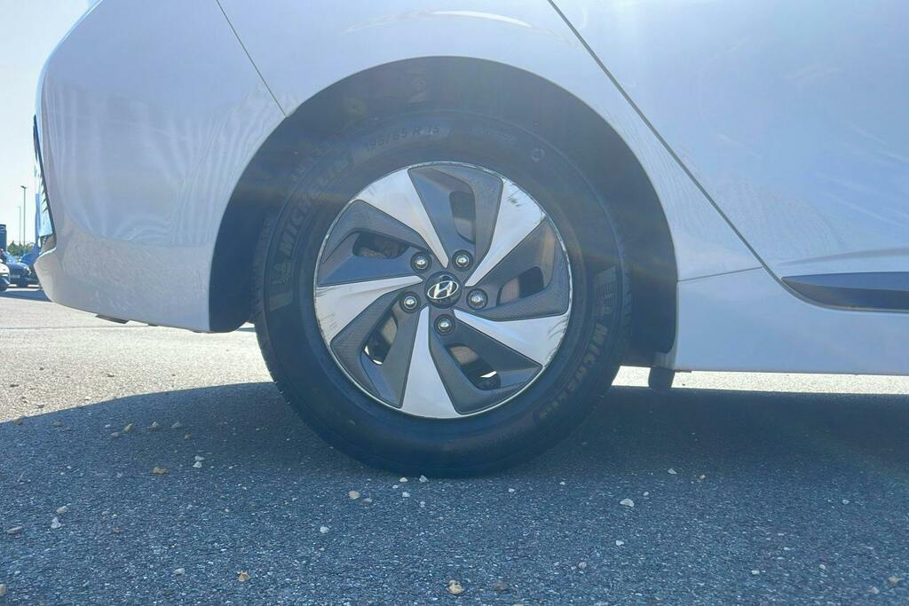 Hyundai Ioniq 1.6 Premium 140 Bhp Grey #7
