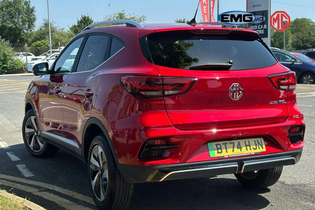 MG ZS 72.6Kwh Trophy Connect Long Range Suv Red #4