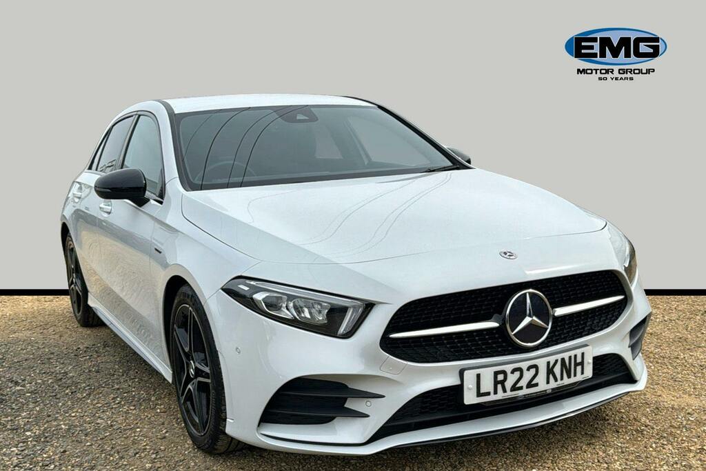 Mercedes-Benz A Class 1.3 A180 Amg Line Edition Executive Hatchback White