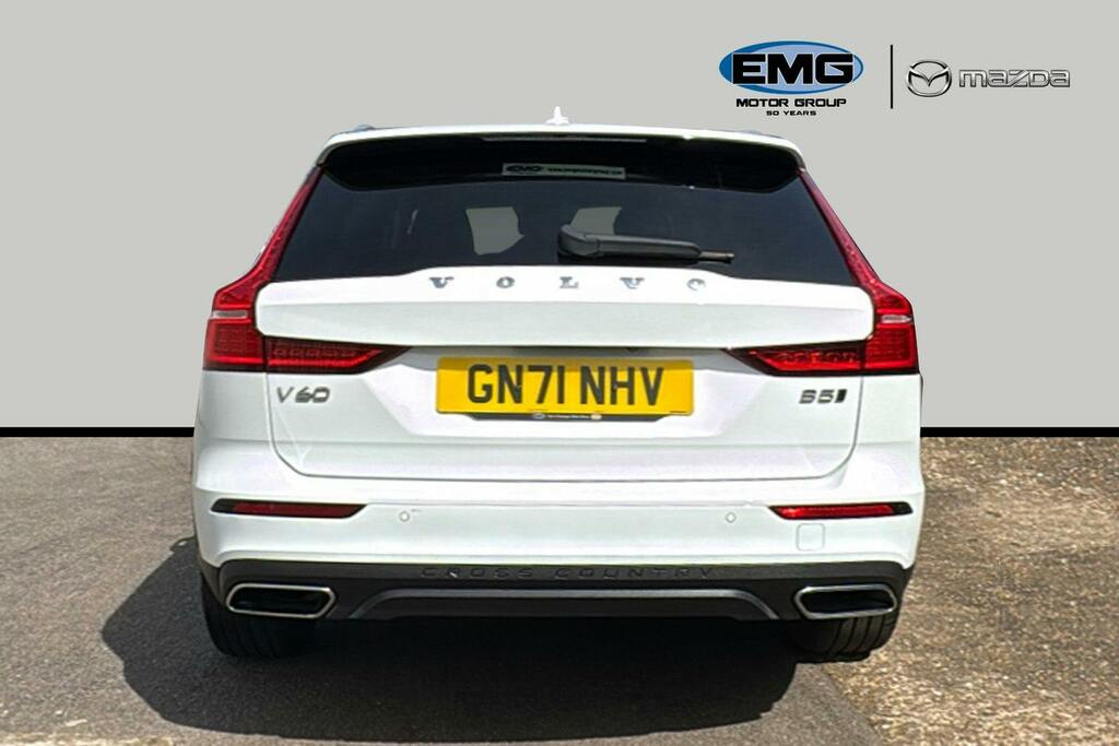 Volvo V60 Cross Country 2.0 B5 Mhev Estate Hybrid Awd S White #5
