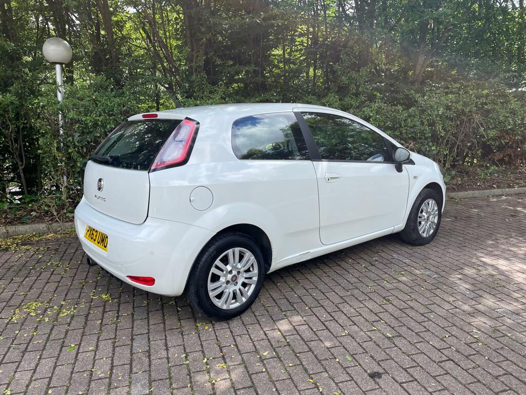 Fiat Punto Hatchback White #10